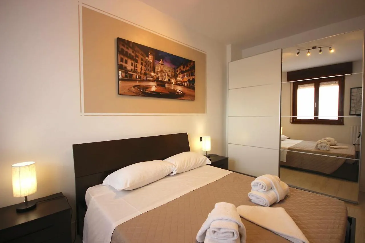 Case Vr Holiday 241 St Verona 0*,  İtalya