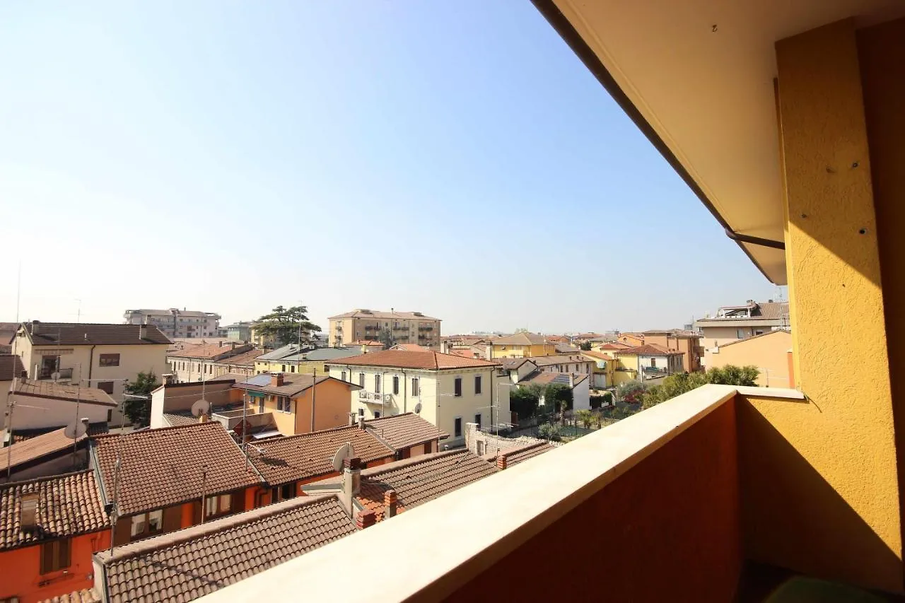 Case Vr Holiday 241 St Verona 0*,